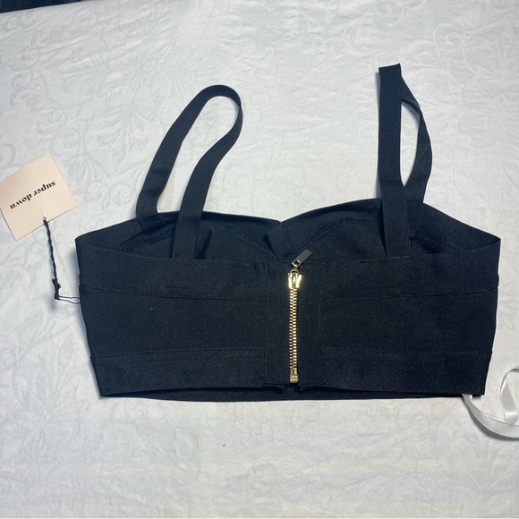NWT Superdown 🖤 Bandage Fabric Bralette Crop Top Small Shoulder Strap Stretchy - Picture 6 of 8